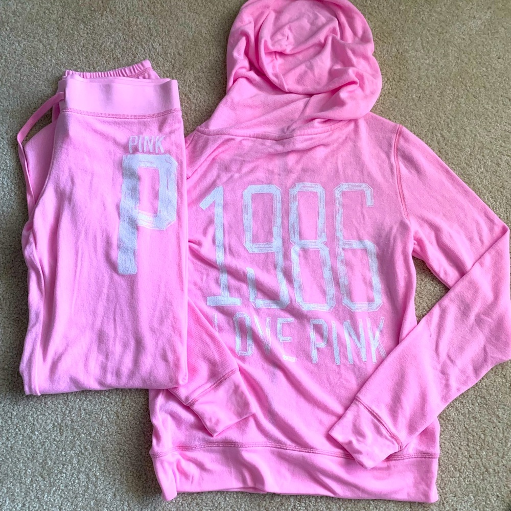 NWT Victoria’s Secret PINK Matching Sweatsuit Set